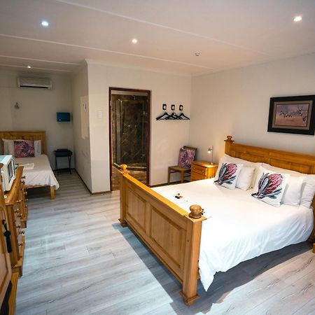 Olive Grove Guest Farm Βίλα Beaufort West Εξωτερικό φωτογραφία